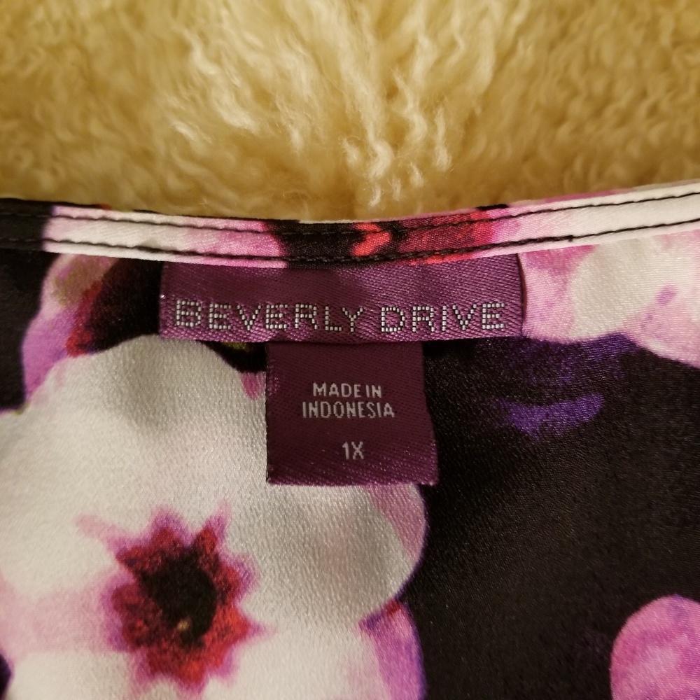 Beverly Drive Button Up - Picture 6 of 8